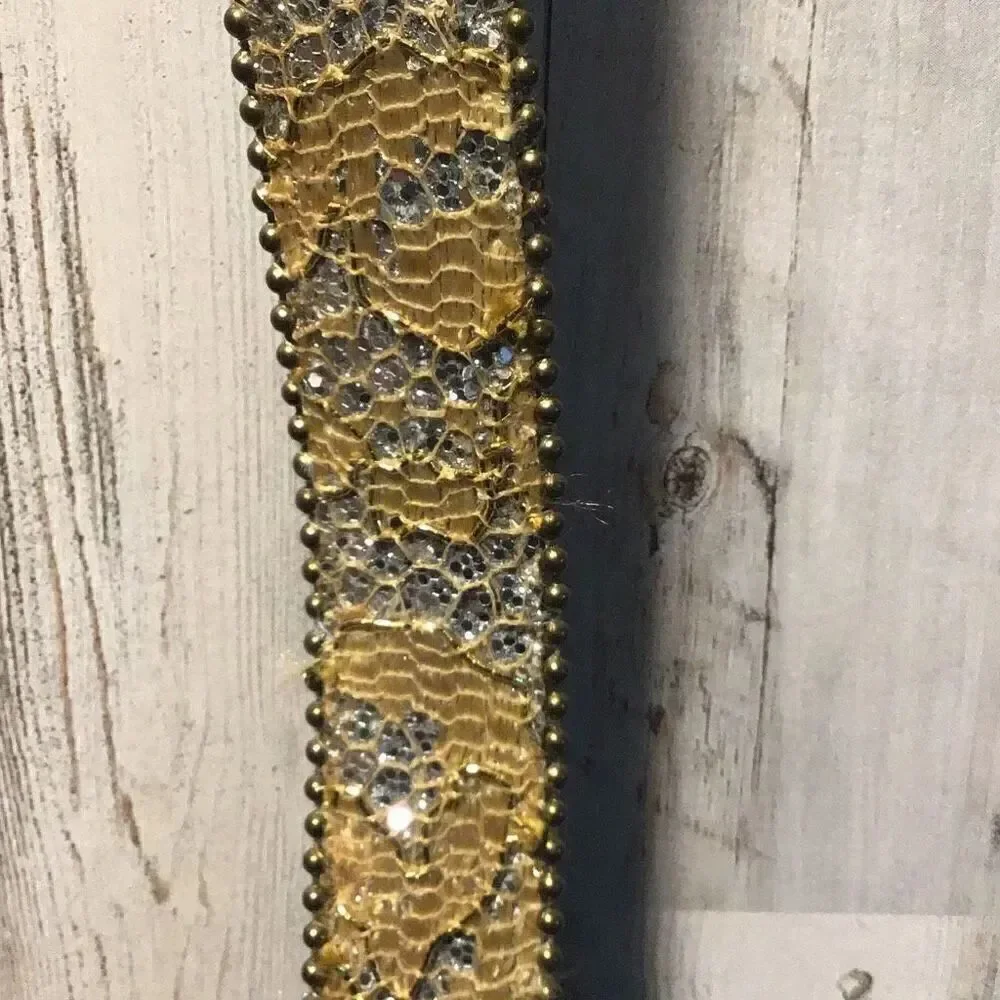 Belt beautiful, golden silver pattern, small 28 inch made in the USA